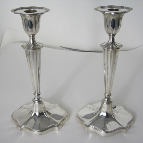 elegant pair of edwardian silver candlesticks with oval bases - CATEGORY: ANTIQUE SILVER - DATED 1900