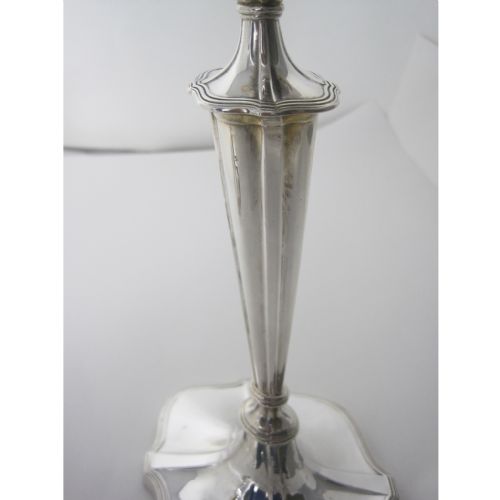 ELEGANT PAIR OF EDWARDIAN SILVER CANDLESTICKS WITH OVAL BASES - ADDITIONAL PHOTO 9