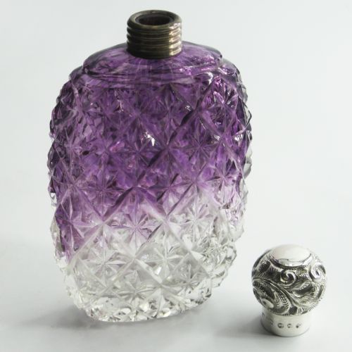 VICTORIAN SIVER AND CUT GLASS HIP FLASK WITH AN AMETHYST AND CLEAR STAR CUT BODY - ADDITIONAL PHOTO 3