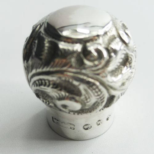 VICTORIAN SIVER AND CUT GLASS HIP FLASK WITH AN AMETHYST AND CLEAR STAR CUT BODY - ADDITIONAL PHOTO 4
