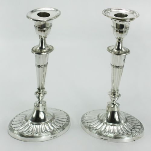 PAIR OF GEORGE III STYLE JAMES DIXON SON SILVER THREE LIGHT CANDELABRA - ADDITIONAL PHOTO 3