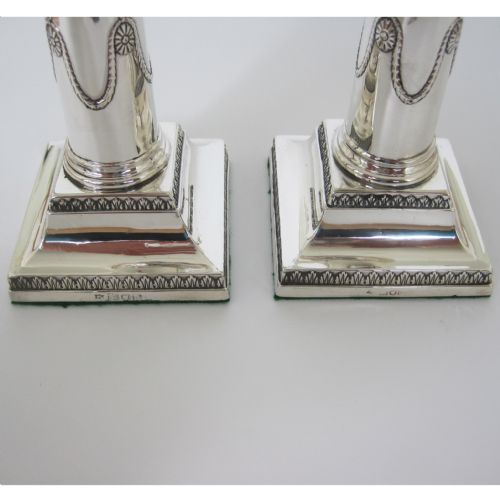 PAIR OF SILVER THOMAS BRADBURY DWARF CANDLESTICKS - ADDITIONAL PHOTO 3