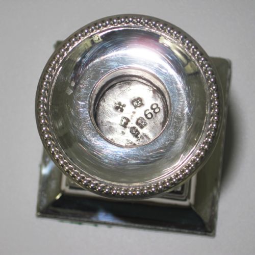 PAIR OF SILVER THOMAS BRADBURY DWARF CANDLESTICKS - ADDITIONAL PHOTO 10