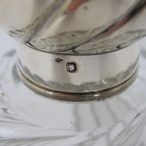 BEAUTIFUL VICTORIAN FRENCH BACCARAT SILVER PERFUME BOTTLE - ADDITIONAL PHOTO 3