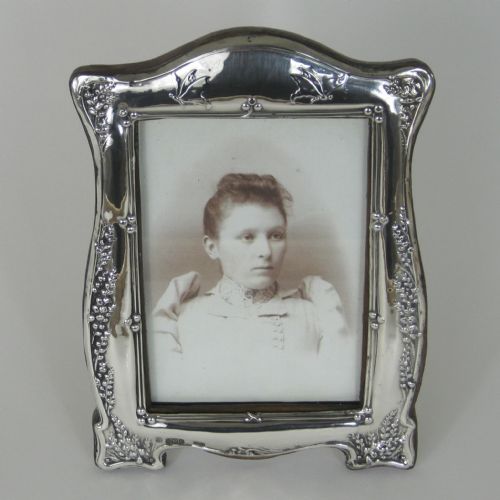 charming edwardian silver photo frame with oak easel stand back - CATEGORY: ANTIQUE SILVER - DATED 1900