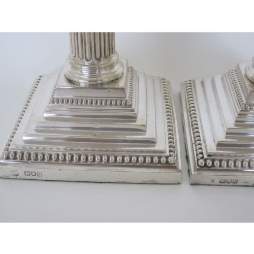 SET OF FOUR MATCHED VICTORIAN SILVER CORINTHIAN COLUMN STYLE CANDLE STICKS - ADDITIONAL PHOTO 7
