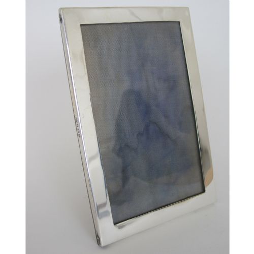 smart plain silver photo frame with oak easel back - CATEGORY: ANTIQUE SILVER - DATED 1920