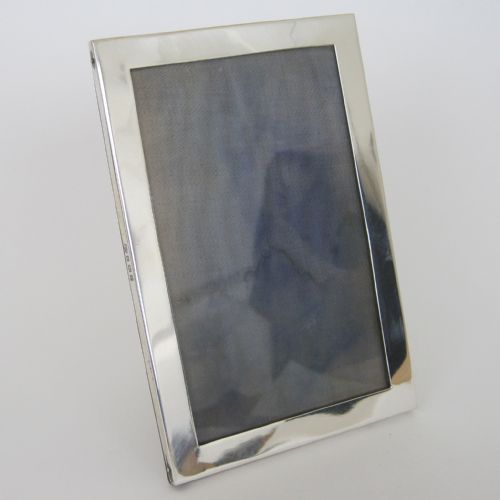 SMART PLAIN SILVER PHOTO FRAME WITH OAK EASEL BACK - ADDITIONAL PHOTO 1