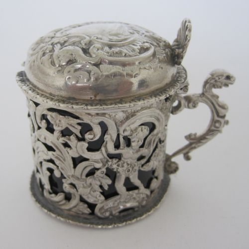 PRETTY WILLIAM COMYNS VICTORIAN SILVER MUSTARD POT - ADDITIONAL PHOTO 3