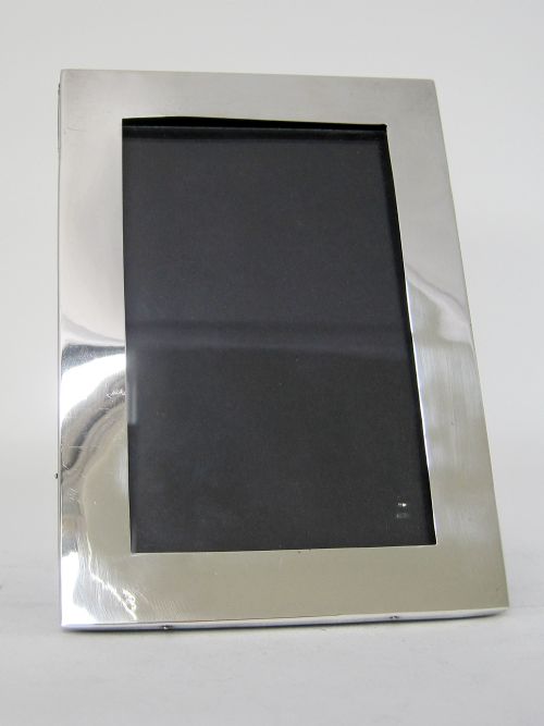 smart plain mount silver photo frame with black leather back - CATEGORY: ANTIQUE SILVER - DATED 1900