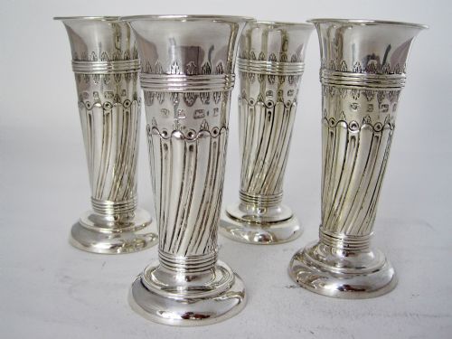 CHARMING SET OF FOUR GOOD QUALITY EDWARDIAN SILVER FLOWER VASES - ADDITIONAL PHOTO 1