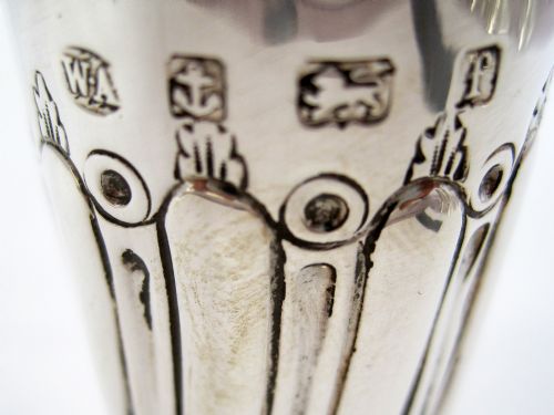 CHARMING SET OF FOUR GOOD QUALITY EDWARDIAN SILVER FLOWER VASES - ADDITIONAL PHOTO 3