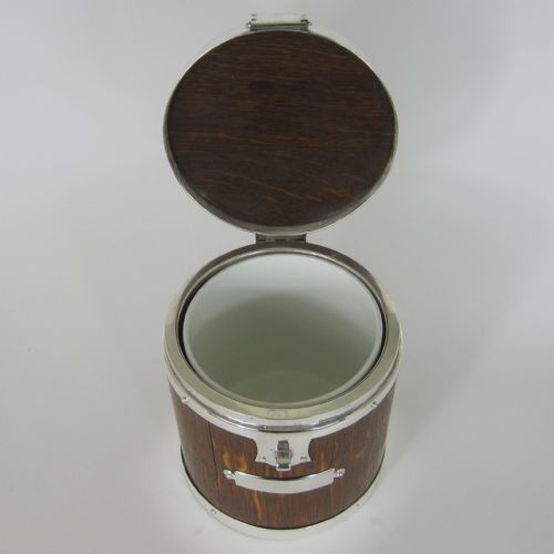 VICTORIAN JOHN GRINSELL AND SON OAK AND SILVER PLATE CANISTER SHAPED BARREL - ADDITIONAL PHOTO 3
