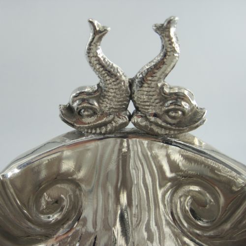 DECORATIVE PAIR OF VICTORIAN SILVER PLATED SAUCE BOATS WITH SHELL SHAPED BOWLS - ADDITIONAL PHOTO 2
