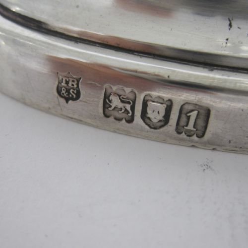 ELEGANT PAIR OF EDWARDIAN SILVER CANDLESTICKS - ADDITIONAL PHOTO 7