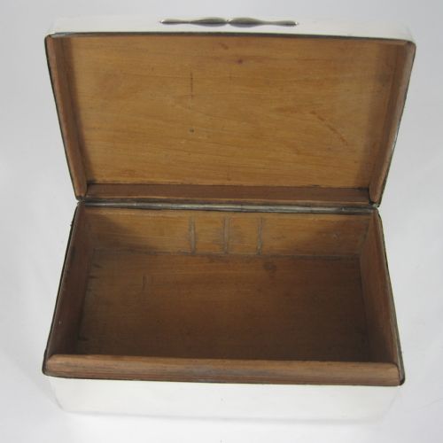EDWARDIAN CHESTER SILVER BOX WITH FLY FISHING CARTOUCHE - ADDITIONAL PHOTO 4