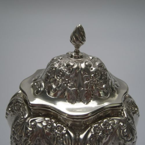 DECORATIVE LATE VICTORIAN CHESTER SILVER TEA CADDY WITH BOMBE SHAPED BODY - ADDITIONAL PHOTO 1