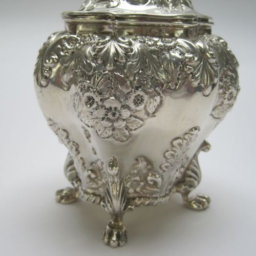 DECORATIVE LATE VICTORIAN CHESTER SILVER TEA CADDY WITH BOMBE SHAPED BODY - ADDITIONAL PHOTO 3