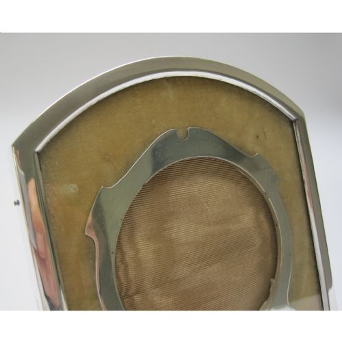 SILVER WILLIAM COMYNS PHOTO FRAME WITH SHAPED PLAIN BORDER - ADDITIONAL PHOTO 2