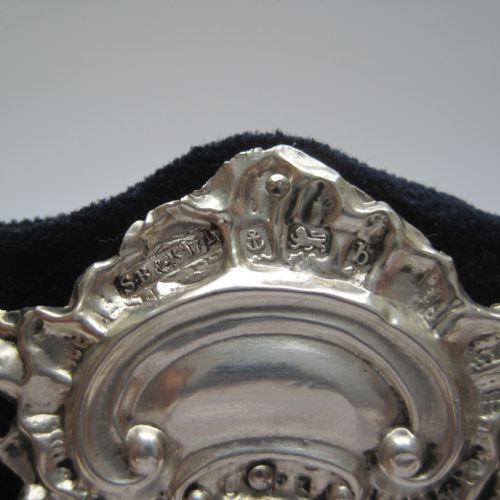 DECORATIVE LATE VICTORIAN RECTANGULAR SILVER PHOTO FRAME - ADDITIONAL PHOTO 4