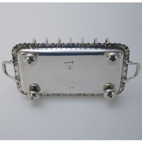 VICTORIAN SILVER PLATED TOAST RACK IN A RECTANGULAR TRAY SHAPE FORM - ADDITIONAL PHOTO 3