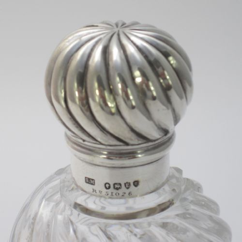 UNUSUAL DESIGN VICTORIAN SAMPSON MORDAN CO SILVER PERFUME BOTTLE - ADDITIONAL PHOTO 3