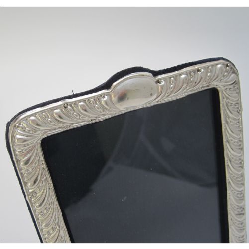 ATTRACTIVE EDWARDIAN SILVER PHOTO FRAME WITH BLUE VELVET BACK - ADDITIONAL PHOTO 1