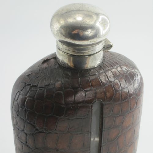 LARGE 16 FL OZ EDWARDIAN SILVER PLATE AND CROCODILE LEATHER HIP FLASK - ADDITIONAL PHOTO 4