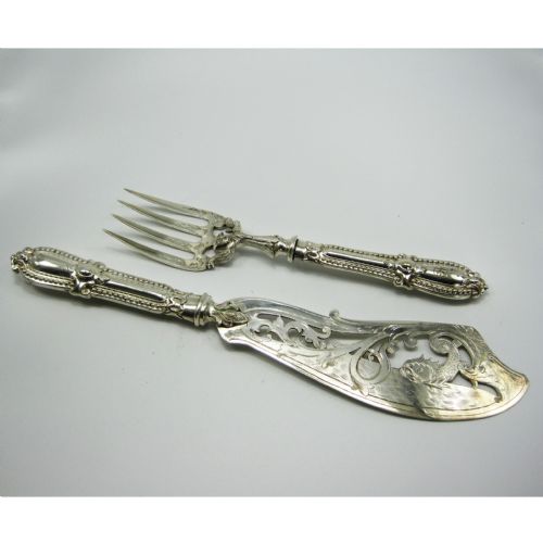 PAIR OF BOXED VICTORIAN SILVER PLATED FISH SERVERS ENGRAVED WITH DOLPHINS AND SCROLLS - ADDITIONAL PHOTO 1