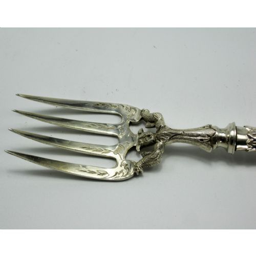 PAIR OF BOXED VICTORIAN SILVER PLATED FISH SERVERS ENGRAVED WITH DOLPHINS AND SCROLLS - ADDITIONAL PHOTO 4