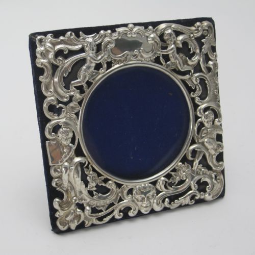 pretty edwardian william comyns square silver photo frame - CATEGORY: ANTIQUE SILVER - DATED 1900