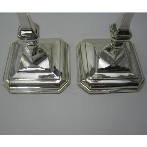 STYLISH PAIR OF THOMAS BRADBURY SILVER THREE LIGHT CANDELABRA - ADDITIONAL PHOTO 5