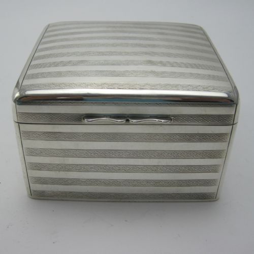 antique square walker hall silver trinket or cigarette box - CATEGORY: ANTIQUE SILVER - DATED 1910