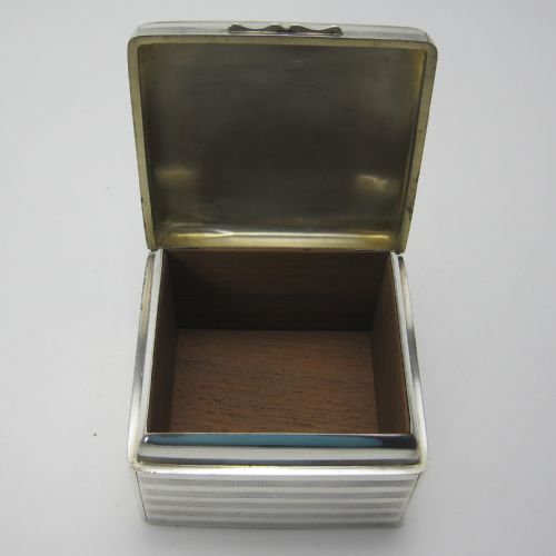 ANTIQUE SQUARE WALKER HALL SILVER TRINKET OR CIGARETTE BOX - ADDITIONAL PHOTO 4