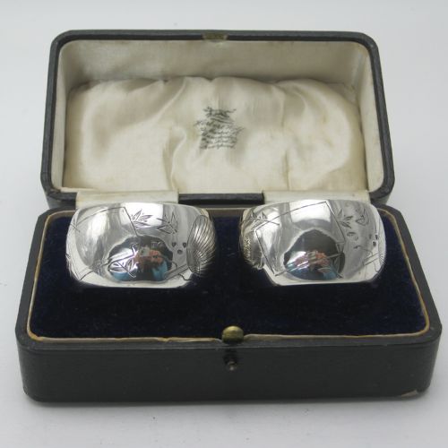 boxed pair of silver aesthetic movement napkin rings - CATEGORY: ANTIQUE SILVER - DATED 1890