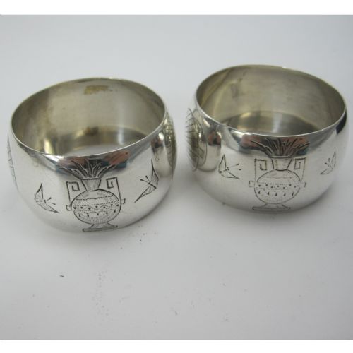 BOXED PAIR OF SILVER AESTHETIC MOVEMENT NAPKIN RINGS - ADDITIONAL PHOTO 2