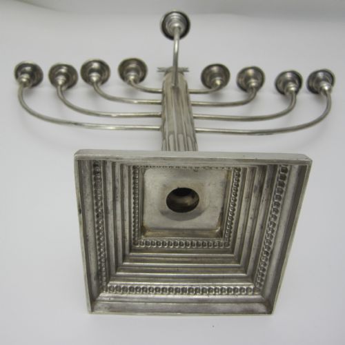 ENGLISH SILVER HANNUKAH LAMP WITH NINE OIL CAPITALS - ADDITIONAL PHOTO 3
