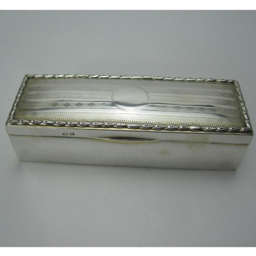 very good quality rectangular silver jewellery or trinket box - CATEGORY: ANTIQUE SILVER - DATED 1910