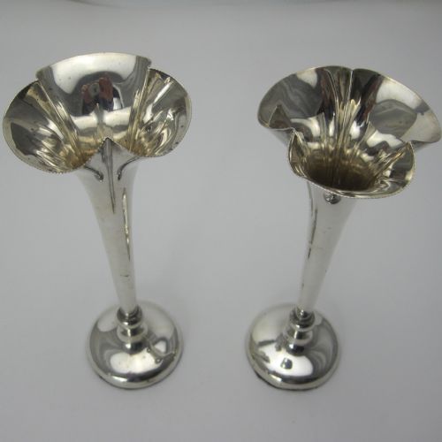 PAIR OF SILVER TRUMPET SHAPED FLOWER VASES - ADDITIONAL PHOTO 1