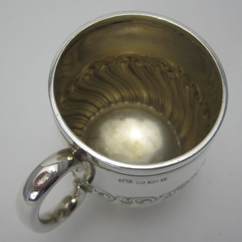 VICTORIAN BARREL SHAPED SILVER CHRISTENING MUG - ADDITIONAL PHOTO 3