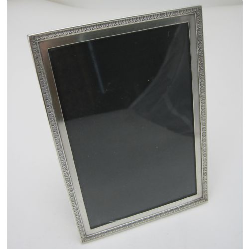 edwardian chester silver photo frame with egg and dart border - CATEGORY: ANTIQUE SILVER - DATED 1900