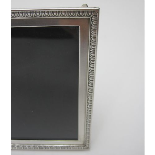 EDWARDIAN CHESTER SILVER PHOTO FRAME WITH EGG AND DART BORDER - ADDITIONAL PHOTO 3