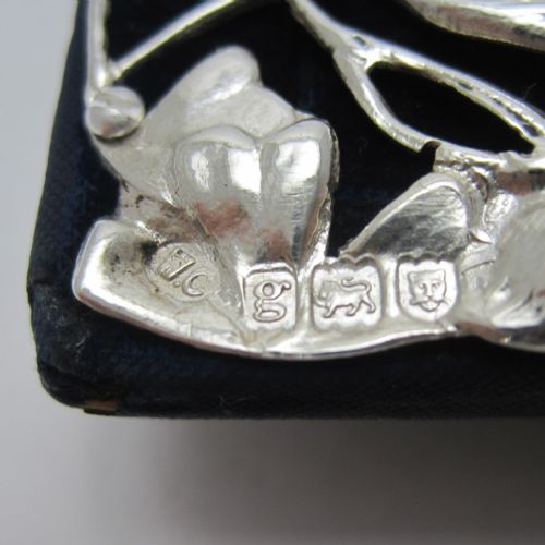 VERY STYLISED EDWARDIAN WILLIAM COMYNS SILVER PHOTO FRAME - ADDITIONAL PHOTO 5