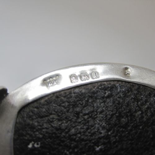 CHARMING SMALL SILVER HEART SHAPE JEWELLERY OR TRINKET BOX - ADDITIONAL PHOTO 4