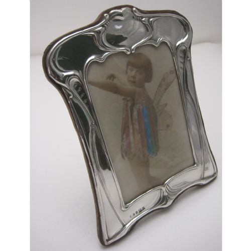 EDWARDIAN ART NOUVEAU STYLE SILVER PHOTO FRAME WITH REPOUSSE ENTRELAC DECORATION - ADDITIONAL PHOTO 4