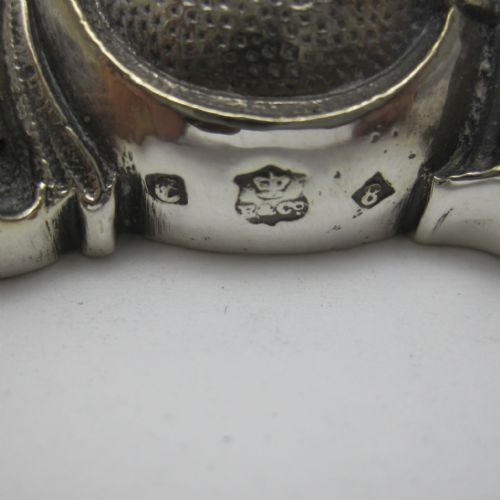 PAIR OF GOOD QUALITY CAST ELKINGTON MASON CO SILVER PLATED CANDLESTICKS - ADDITIONAL PHOTO 3