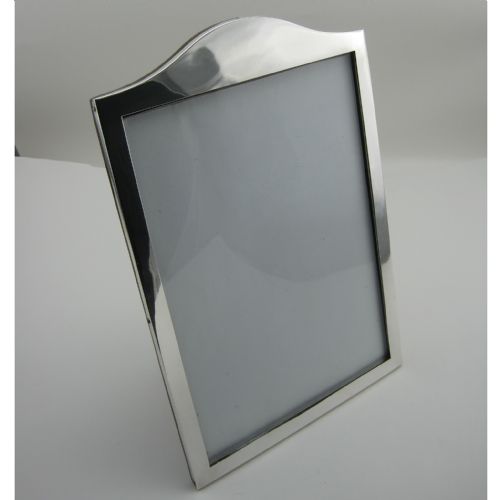 handsome plain large silver photo frame - CATEGORY: ANTIQUE SILVER - DATED 1930