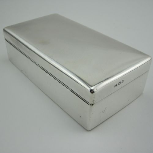 INSCRIBED RECTANGULAR SILVER TRINKET OR CIGARETTE BOX - ADDITIONAL PHOTO 3