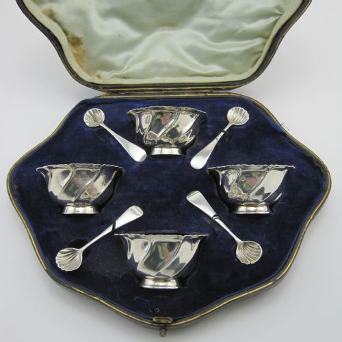 UNUSUAL BOXED SET OF FOUR VICTORIAN IRISH SILVER SALTS - ADDITIONAL PHOTO 1