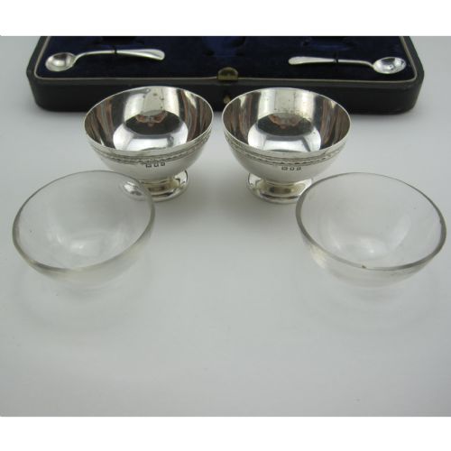 GOOD QUALITY BOXED SILVER CONDIMENT SET - ADDITIONAL PHOTO 2